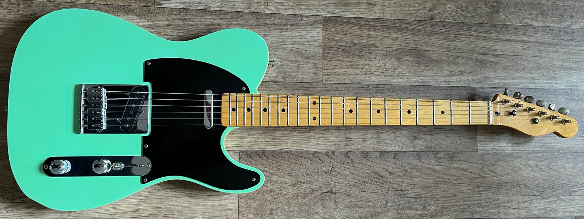 Tele Surf Green